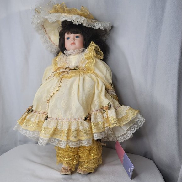 Vintage Sarah 23.5" Porcelain Doll by William Tung Limited Edition #921/1000 - Picture 1 of 12